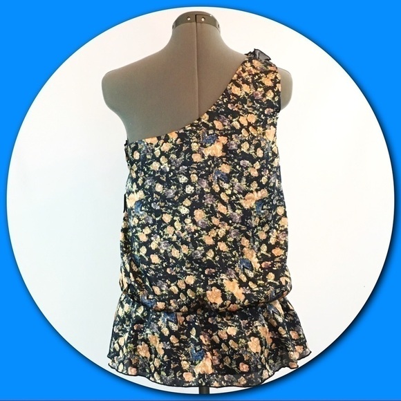 forever 21💕One Shoulder Floral Print Top💕 - Picture 2 of 4